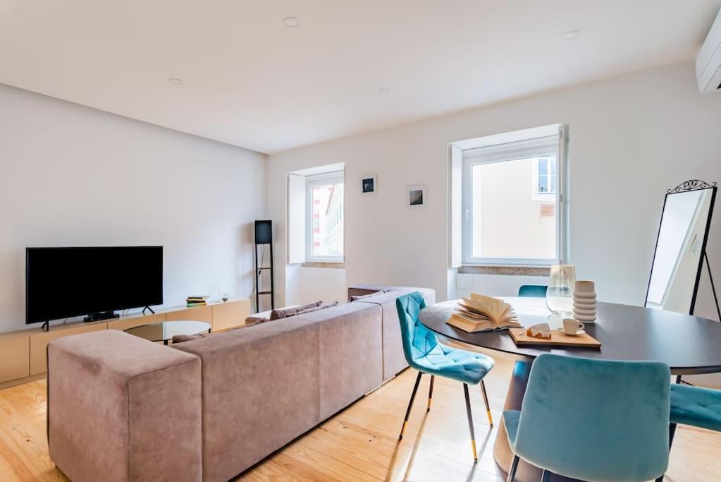 Chic&bright @ Campo De Ourique Apartment *